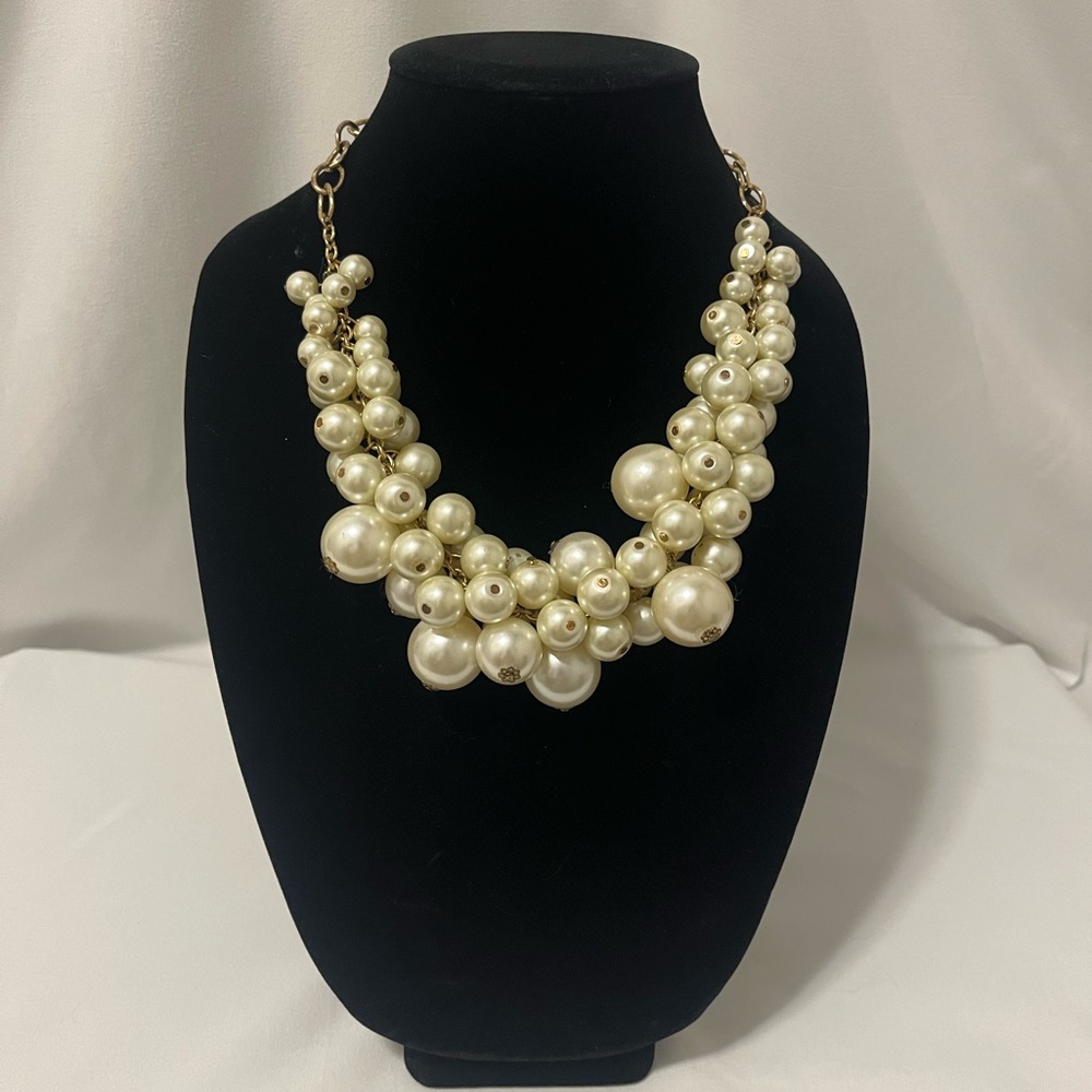Faux Pearl Cluster Statement Necklace